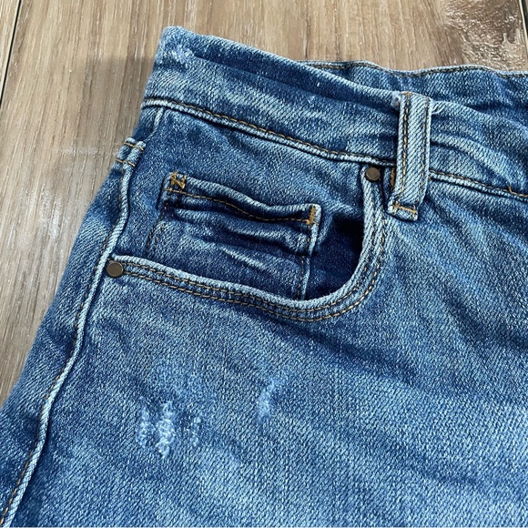 Blank NYC Denim Cut-off Short - Picture 3 of 14
